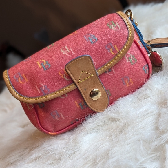 Dooney & Bourke Monogram Wristlet - Picture 2 of 10